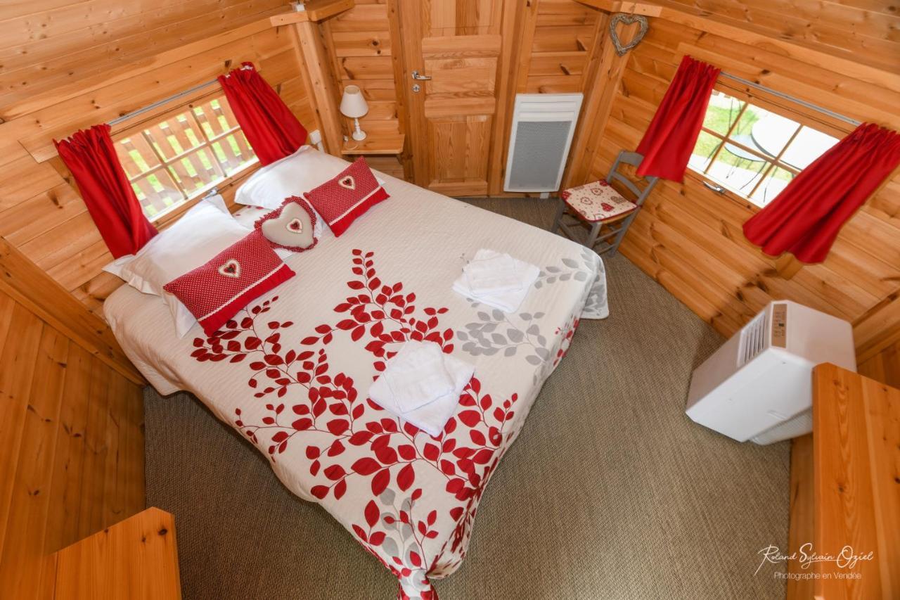 Domaine De La Courillere Bed & Breakfast Le Boupere Ngoại thất bức ảnh